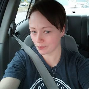 Meet your Posher, Leslie